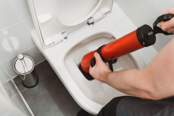 Toilet Clearing Service